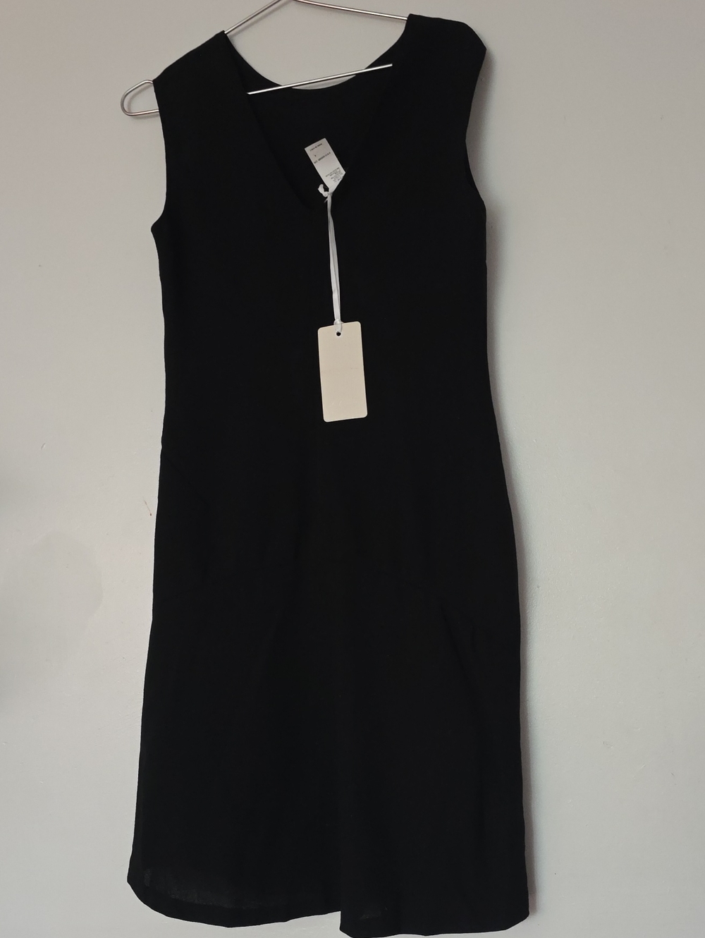 Classic Black V-Neck Sleeveless Dress